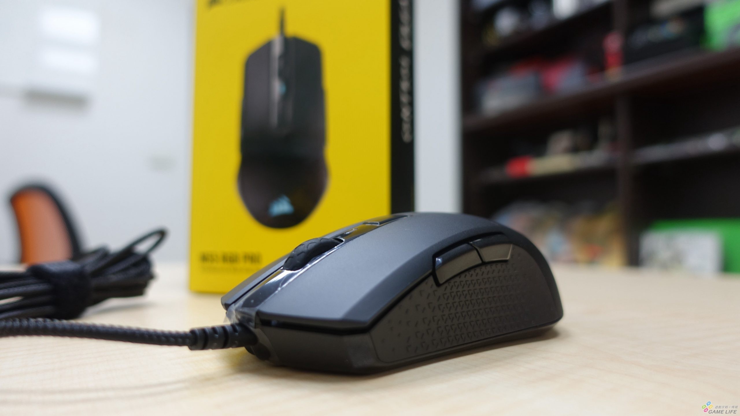 左右通吃！CORSAIR M55 RGB PRO 對稱型電競滑鼠開箱