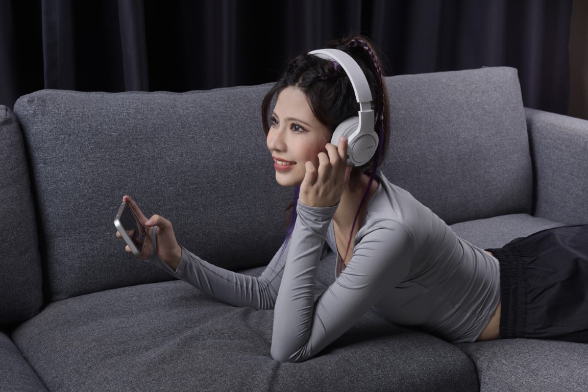 G2BT-低延遲電競耳罩耳機開啟遊戲模式後可達最低-40-ms-的超低延遲傳輸，ENC-環境降噪更提升通話品質