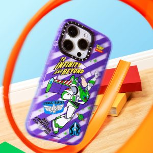 圖3.-迪士尼皮克斯《玩具總動員》-_-CASETiFY-聯名系列推出多款手機殼印花，與胡迪、巴斯光年與夥伴們展開冒險旅程