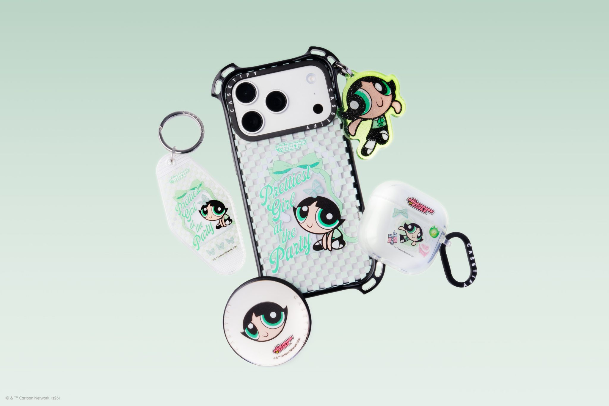圖3. 飛天小女警 x CASETiFY 聯名系列推出一系列少女心爆棚的電子配件，邀請粉絲一起讓「可愛」成為日常生活中的超能力
