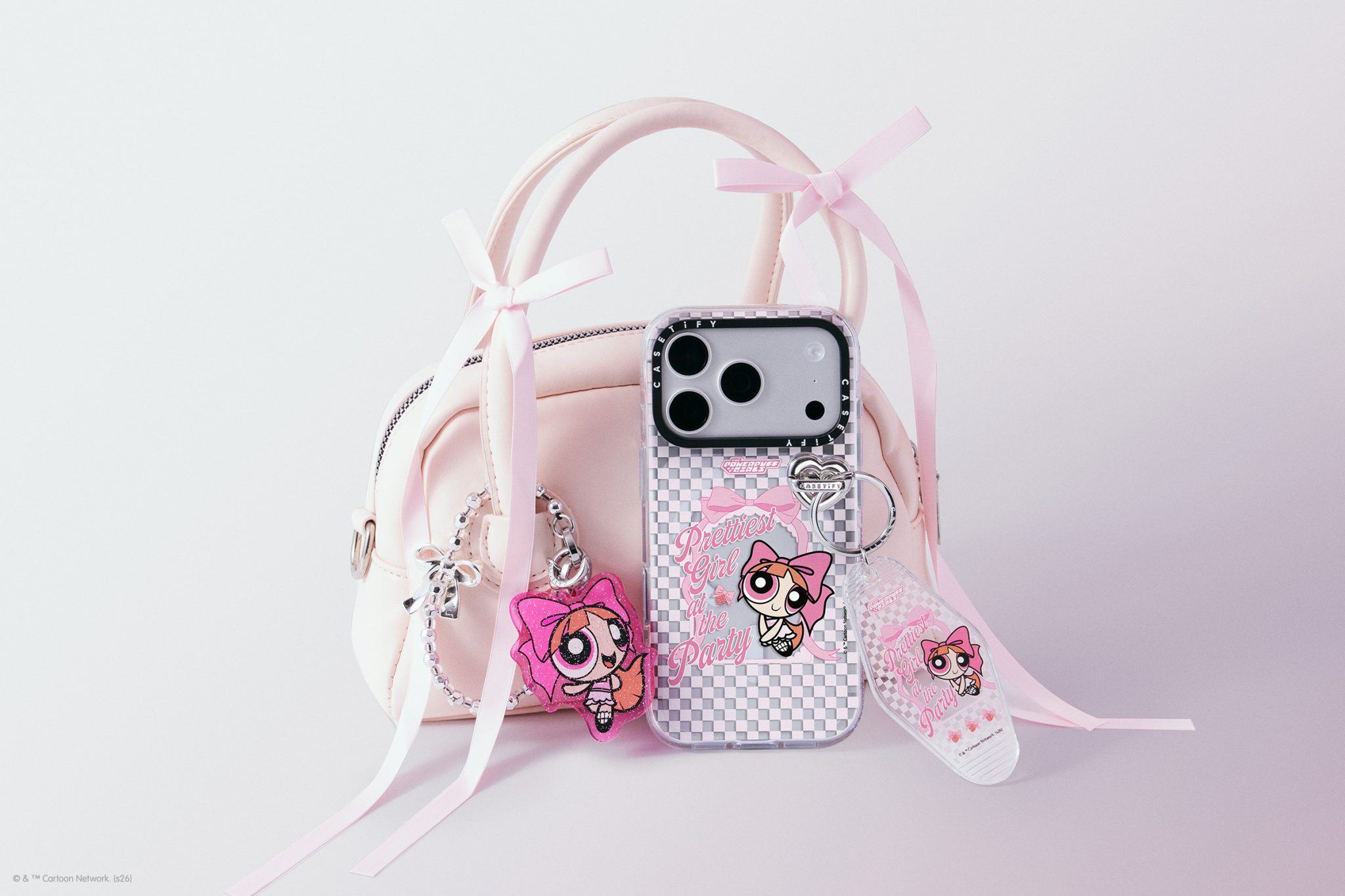 圖8. 飛天小女警 x CASETiFY 聯名系列推出多款電子配件，為電子配件提供全面防護與可愛升級