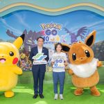 圖1_臺北捷運公司 馮兆興處長與《Pokémon GO》亞太區資深行銷總監 許世婉 (Elaine Hui) ，一同出席《Pokémon GO》十週年特展開幕儀式。