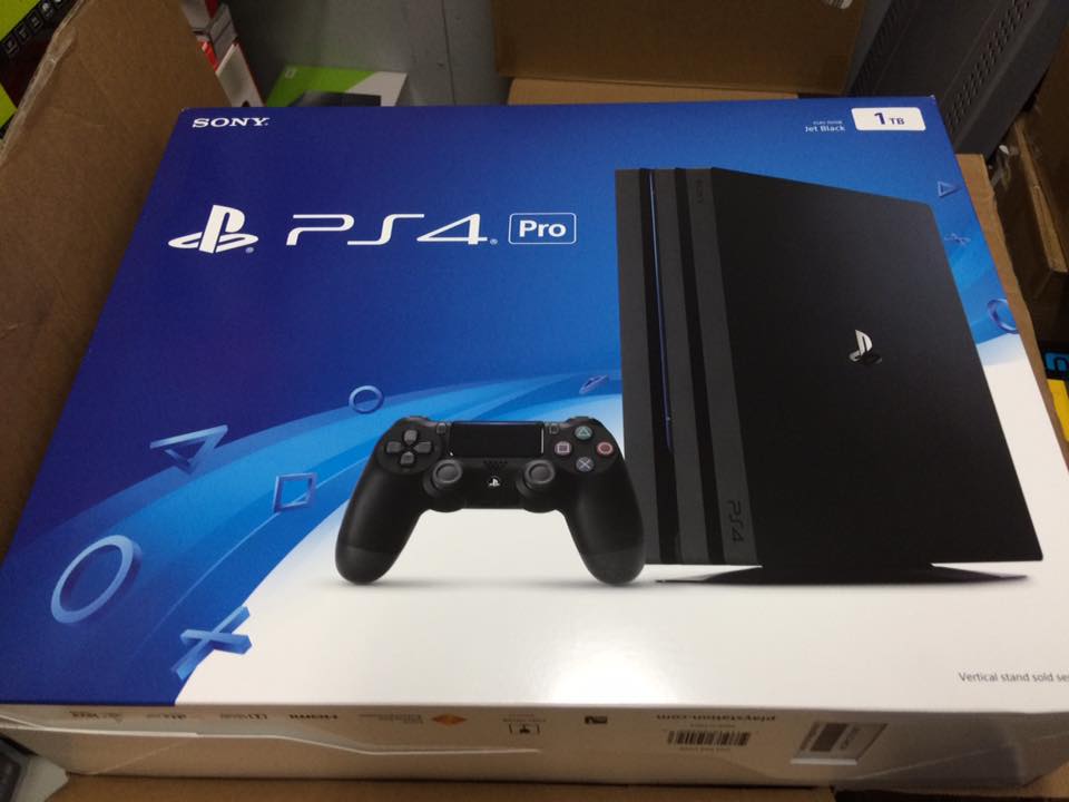 PS4Pro-6.jpg