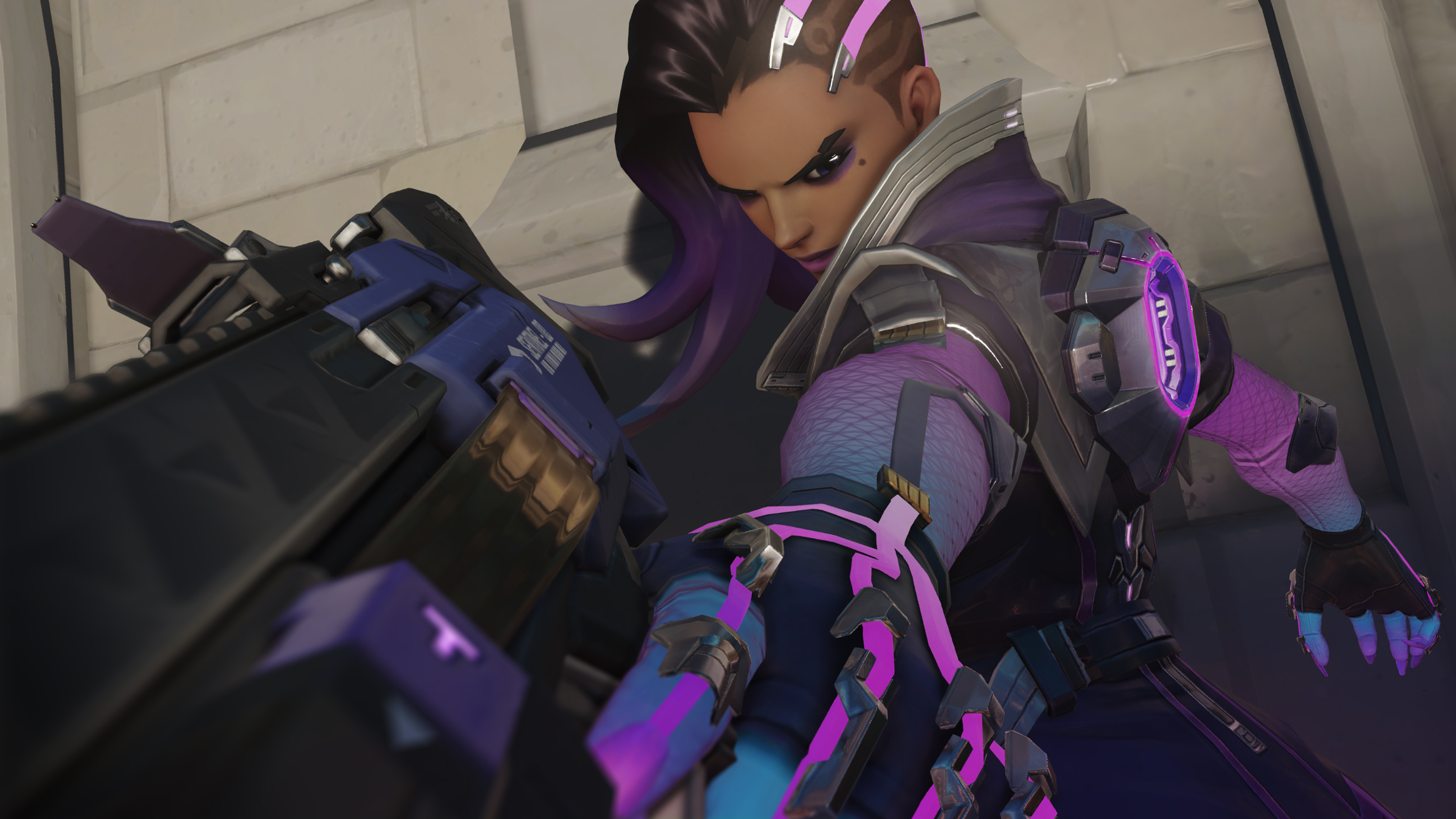 sombra-screenshot-005-a345f6726fdaa0e8d0d964d0fe016349c425577fedbe24c7a76b3d1e19.jpg