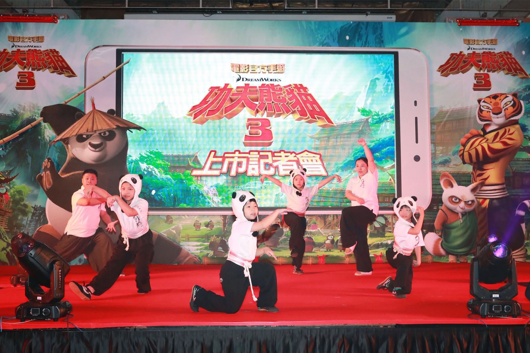 圖3、小小阿波粉絲萌力全開 熱鬧開場.jpg