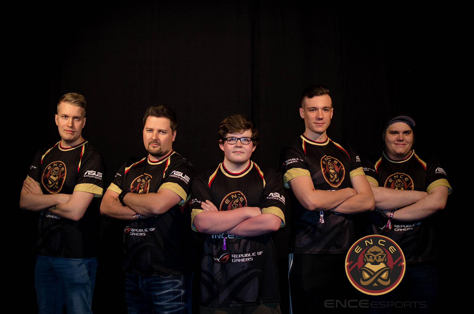 R6S_Esports_TeamEnce_Pic_PR_110817_4PM.jpg
