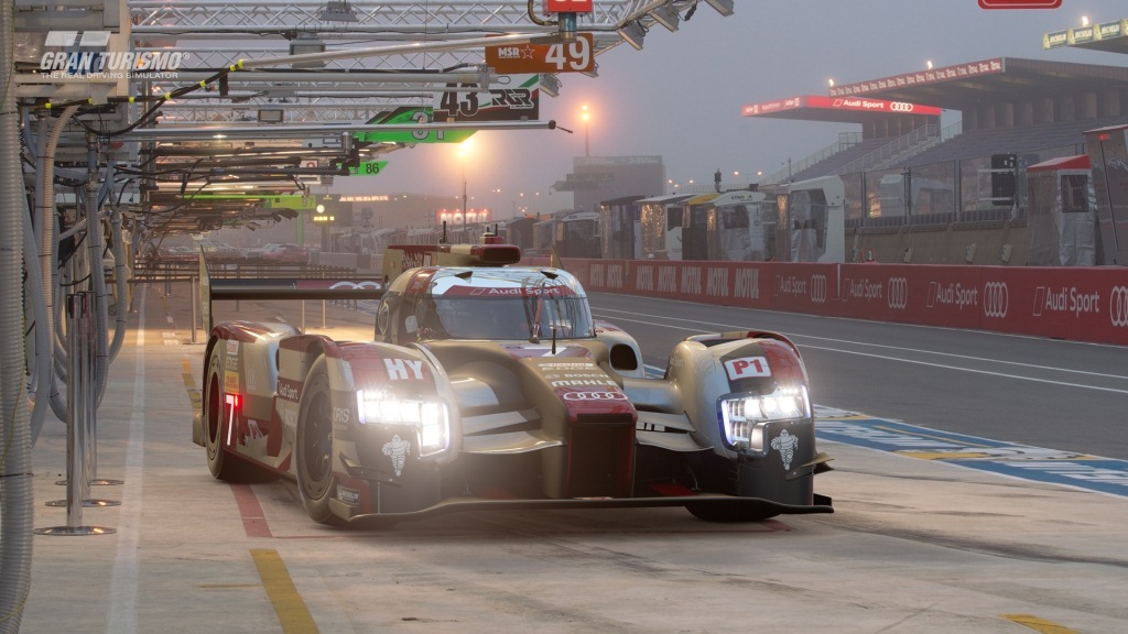 Audi_R18_002.jpg