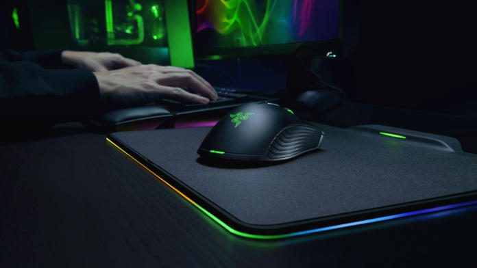 razer-announce-razer-mamba-hyperflux-wireless-mouse-and-pad-696x392.jpg