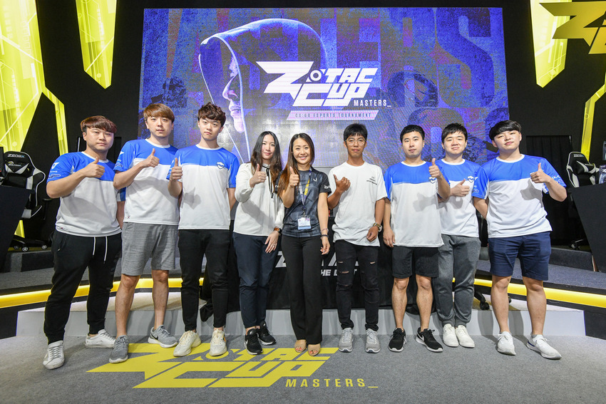 3.ZOTAC 會後拍賣MVP PK在決賽上使用官方電競系統與設備,所有產品總值高達 $90,000 .jpg