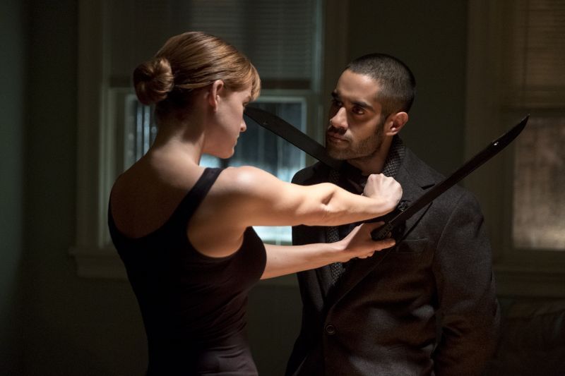 alice-eve-sacha-dhawan-in-marvels-iron-fist-season-2_n7rv.jpg