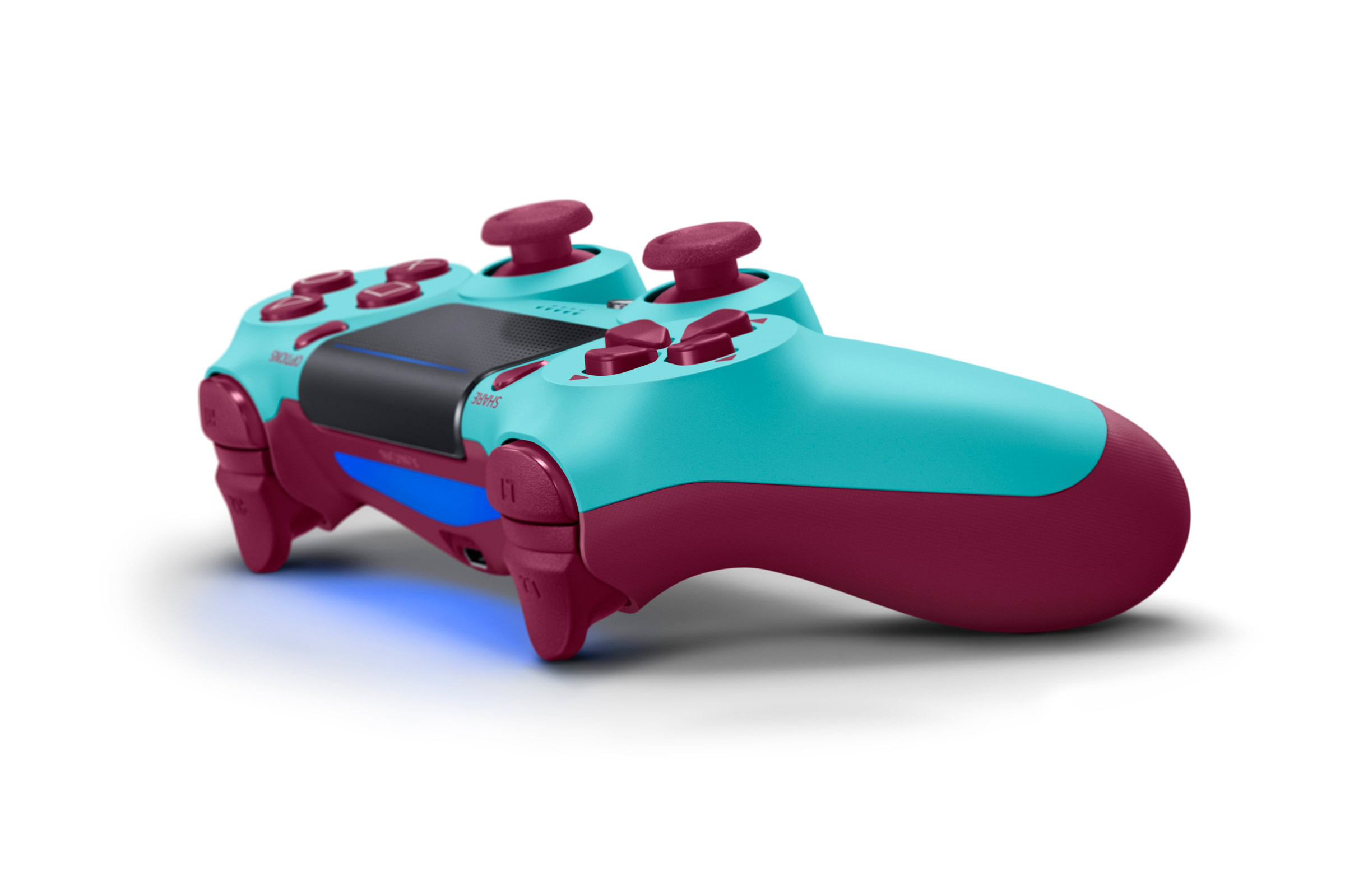 DUALSHOCK4_2_BerryBlue_02.jpg