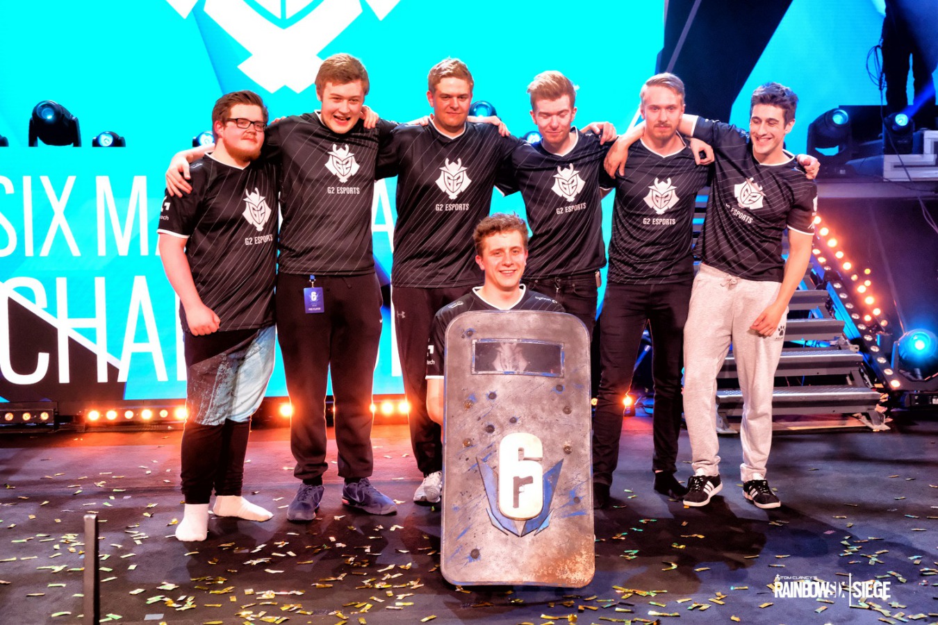 R6S_Six_Paris_Major_Photo_08.jpg