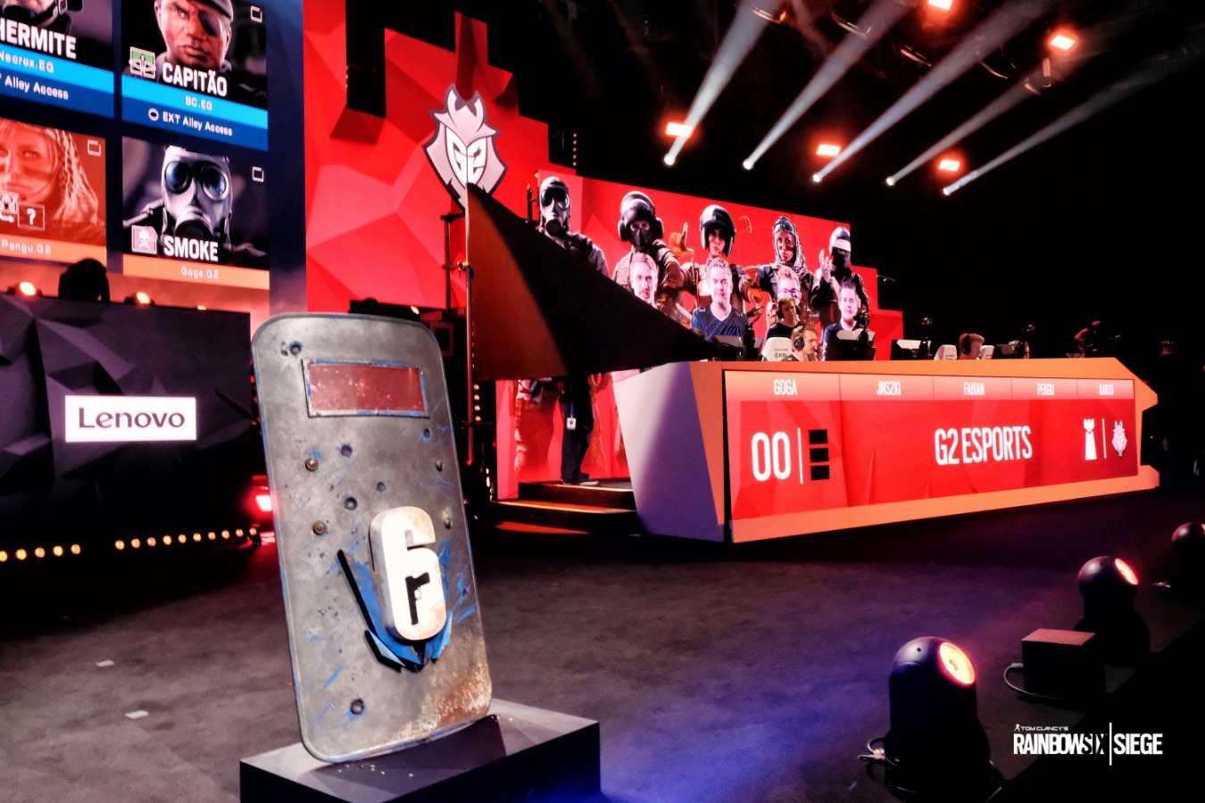 R6S_Six_Paris_Major_Photo_04.jpg