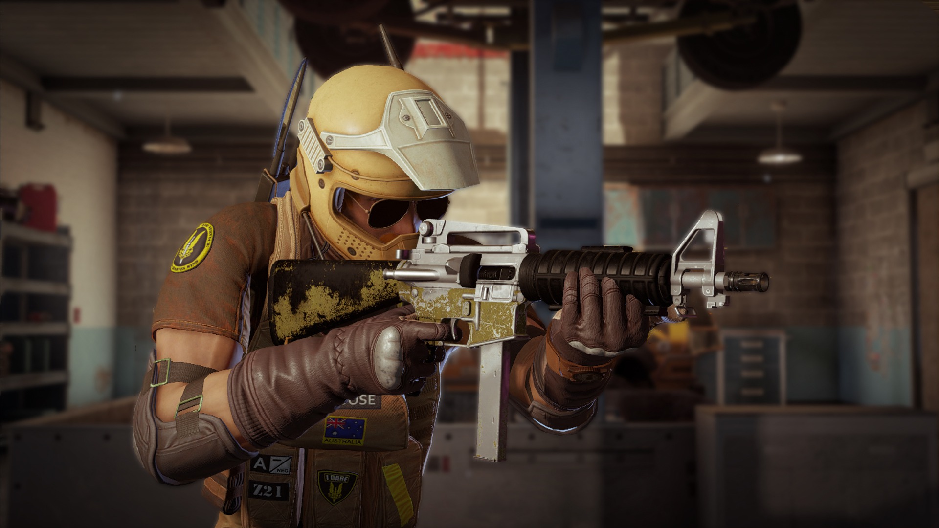 R6_live_Y4S1_IMG_screenshots_mozzie_1.jpg