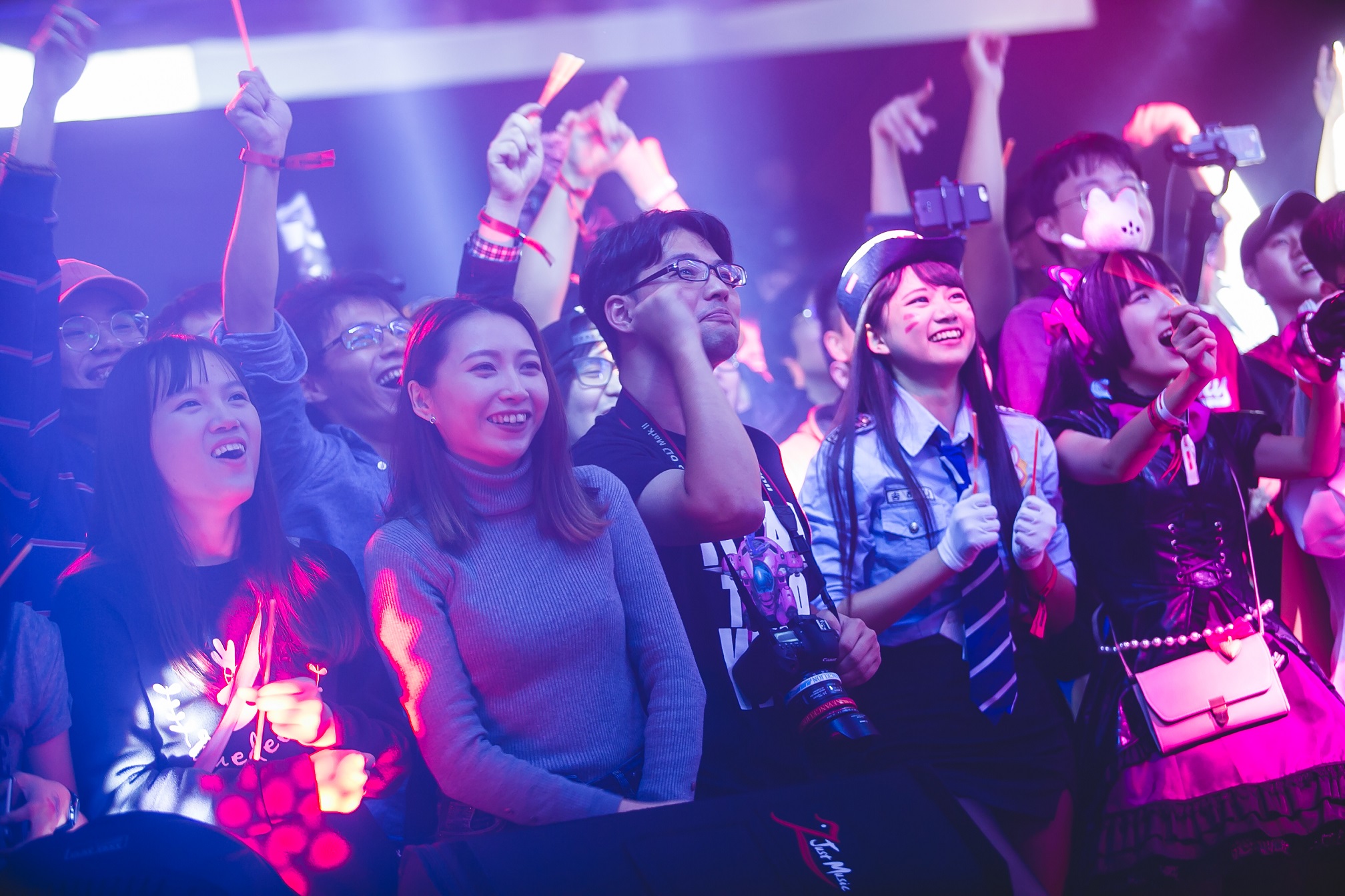 新聞照片3_透過豐富賽事、表演內容與玩家們自造式娛樂,WirForce 2019「We Make Unit.jpg