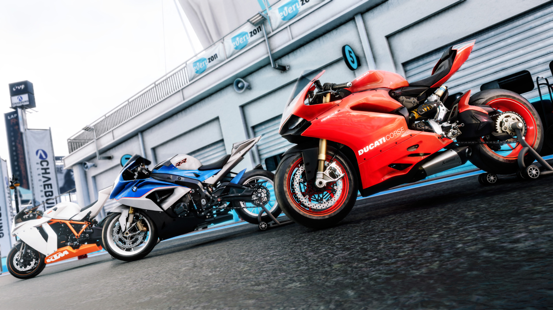 TC2_TU6_POLE_POSITION_LINEUP_1920x1080_NO_LOGO.jpg